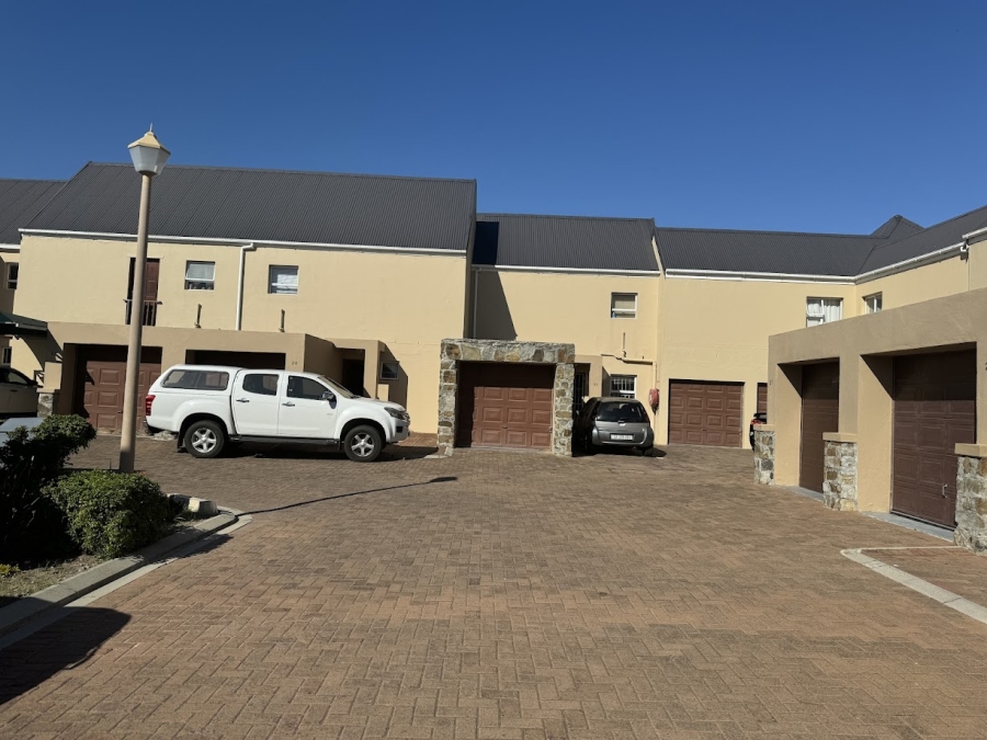 2 Bedroom Property for Sale in Gordons Bay Central Western Cape